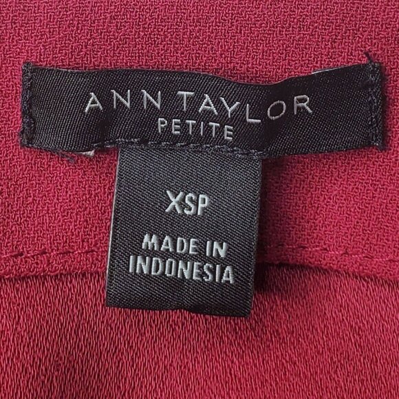 Ann Taylor Petite Womens Blouse Size XS Cold Shoulder Flare Sleeves Maroon XSP - Picture 9 of 10